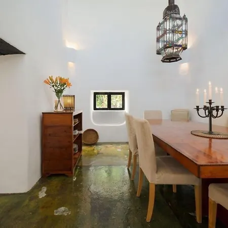 Exklusives, Familienfreundliches Ferienhaus Mit Grossem Garten Und Beheiztem Pool *
