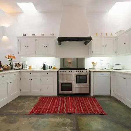 Ferienhaus Exklusives, Familienfreundliches Ferienhaus Mit Grossem Garten Und Beheiztem Pool *