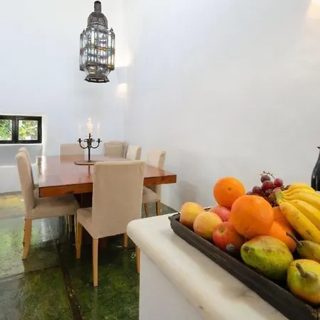 Exklusives, Familienfreundliches Ferienhaus Mit Grossem Garten Und Beheiztem Pool Ferienhaus *