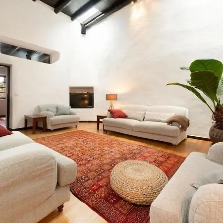 度假居 Exklusives, Familienfreundliches Ferienhaus Mit Grossem Garten Und Beheiztem Pool