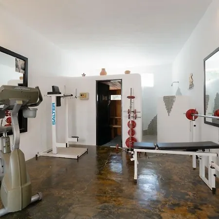 Exklusives, Familienfreundliches Ferienhaus Mit Grossem Garten Und Beheiztem Pool